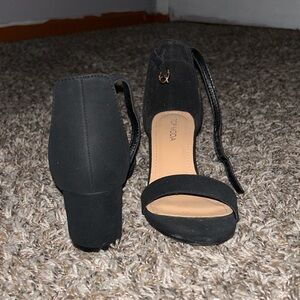 amazon top moda black sandal with a 2inch heel and strap with buckle